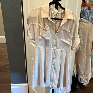 Short sleeve dress